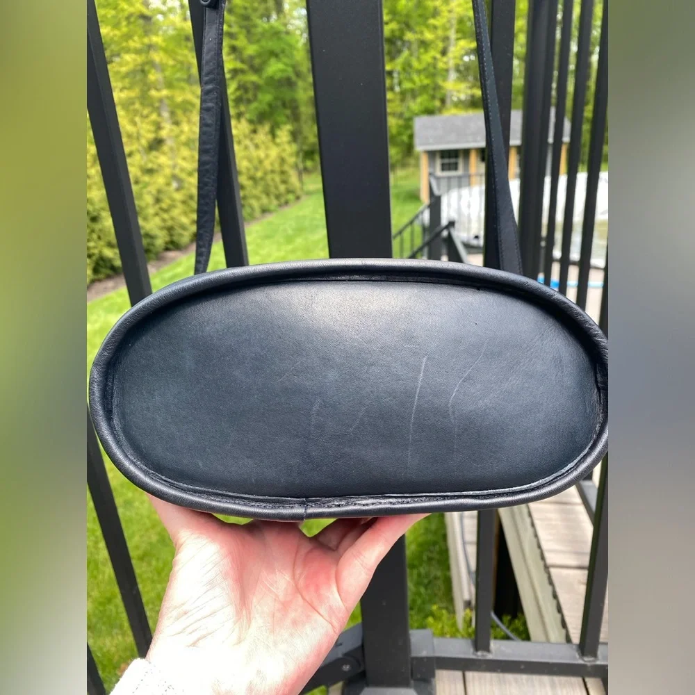 Vintage Coach Navy Blue Leather Binocular Bag #9853 - Picture 8 of 16